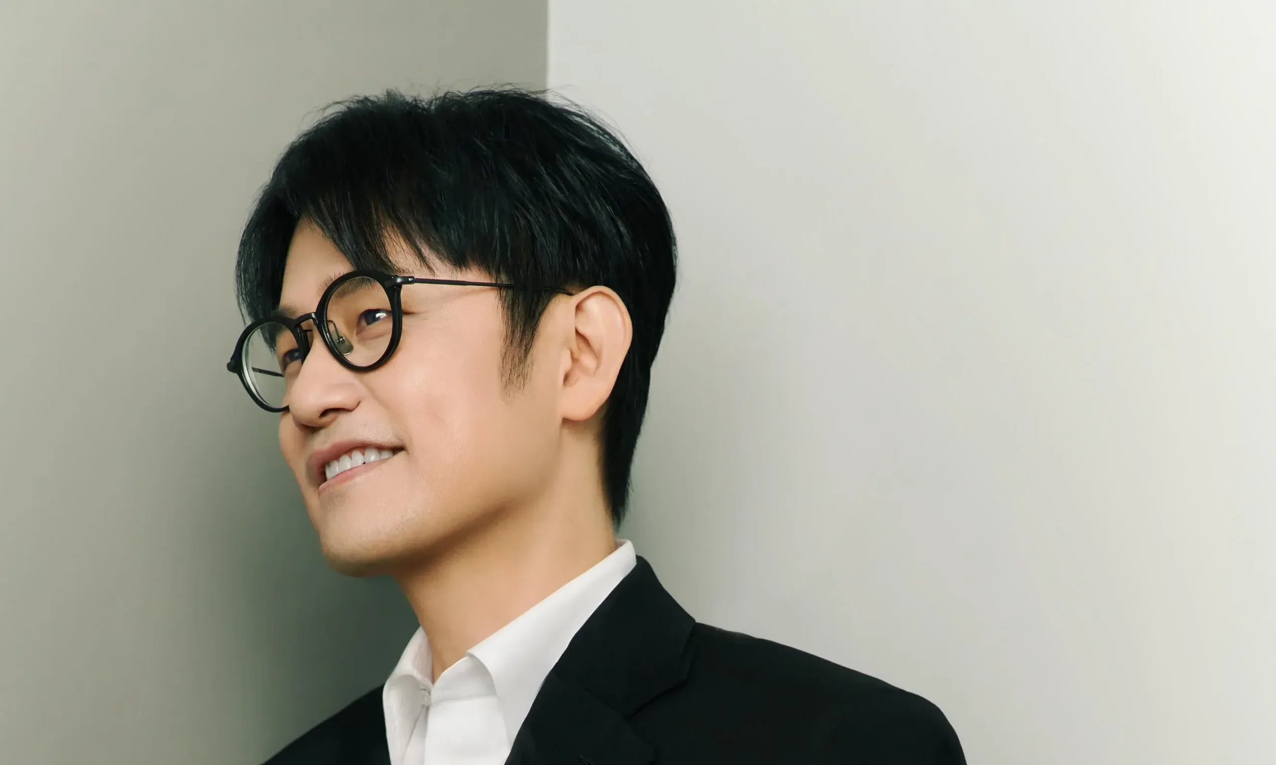 【專訪】陳建騏：從理解市場需求到精準轉譯，「音樂製作人」究竟在做什麼？