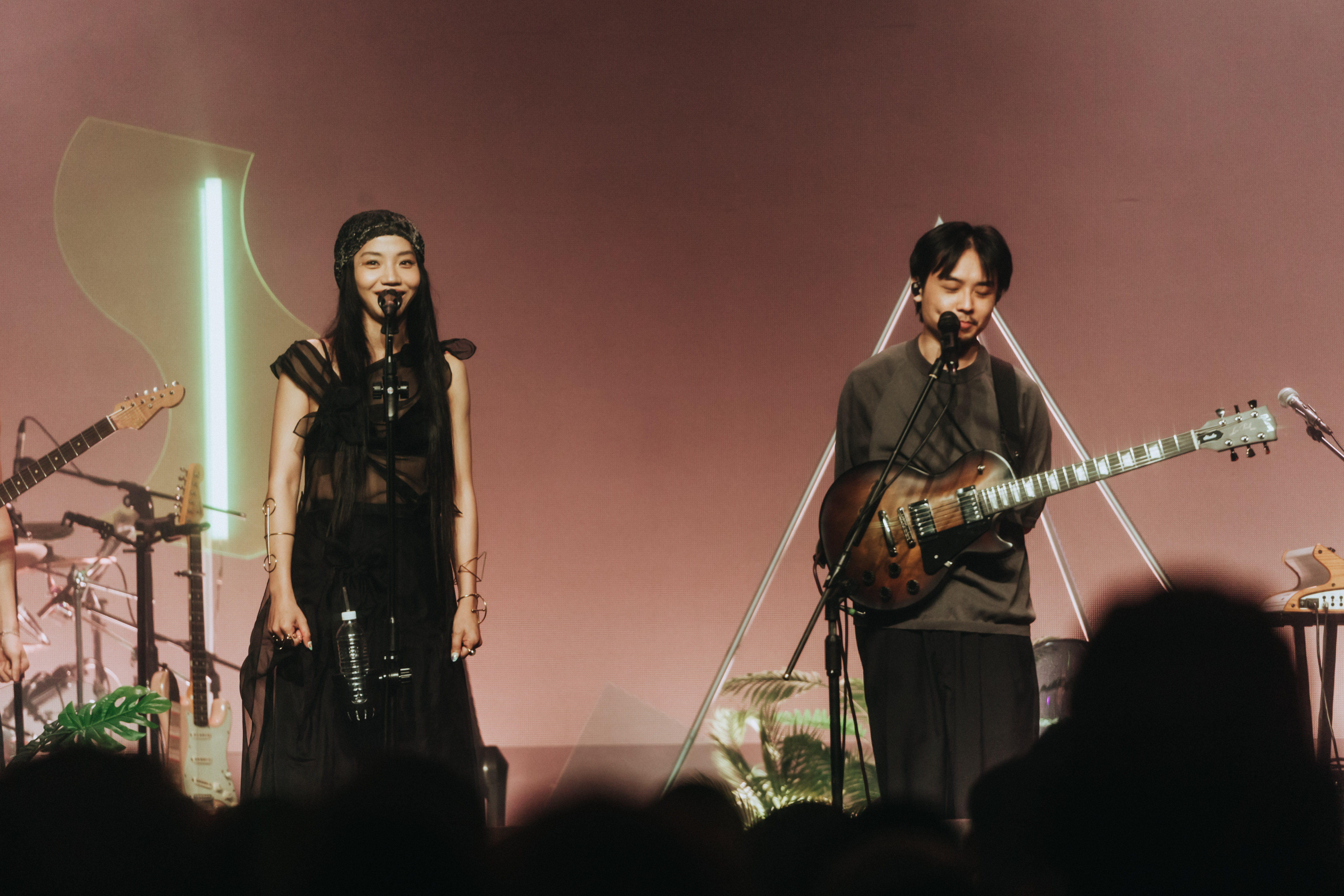 洪佩瑜《開了又開》巡迴演唱會台中登場，翻唱〈我不難過〉感動全場